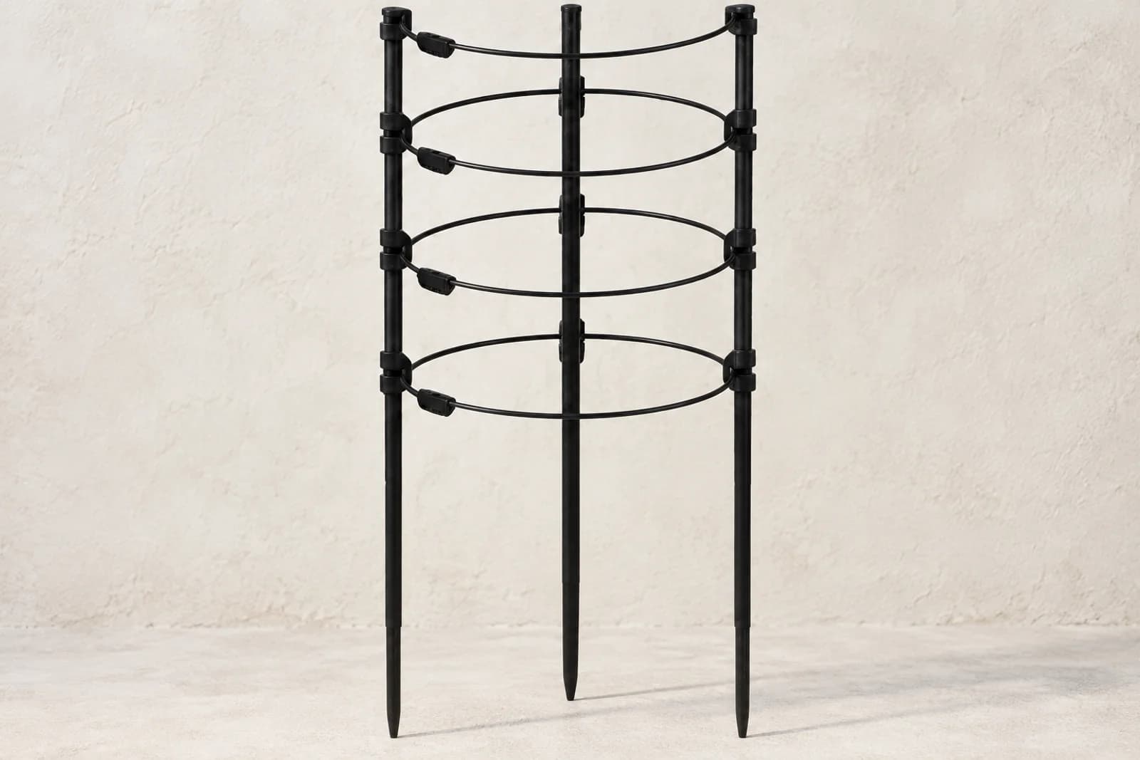 Tuteur tomate empilable modulaire Jarditips assemble en hauteur reglable 60 à 180 cm, structure ABS noir et tige fibre verre