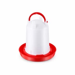 Abreuvoir à gravité 3 L assemblé, réservoir blanc laiteux, coupelle et anse rouges, trois pieds rouges, sur fond blanc pur