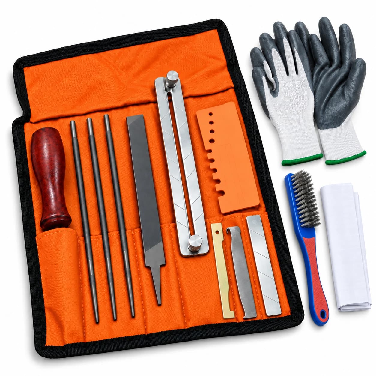 Coffret d'affûtage déplié à plat : rouleau de toile orange à pochettes élastiques