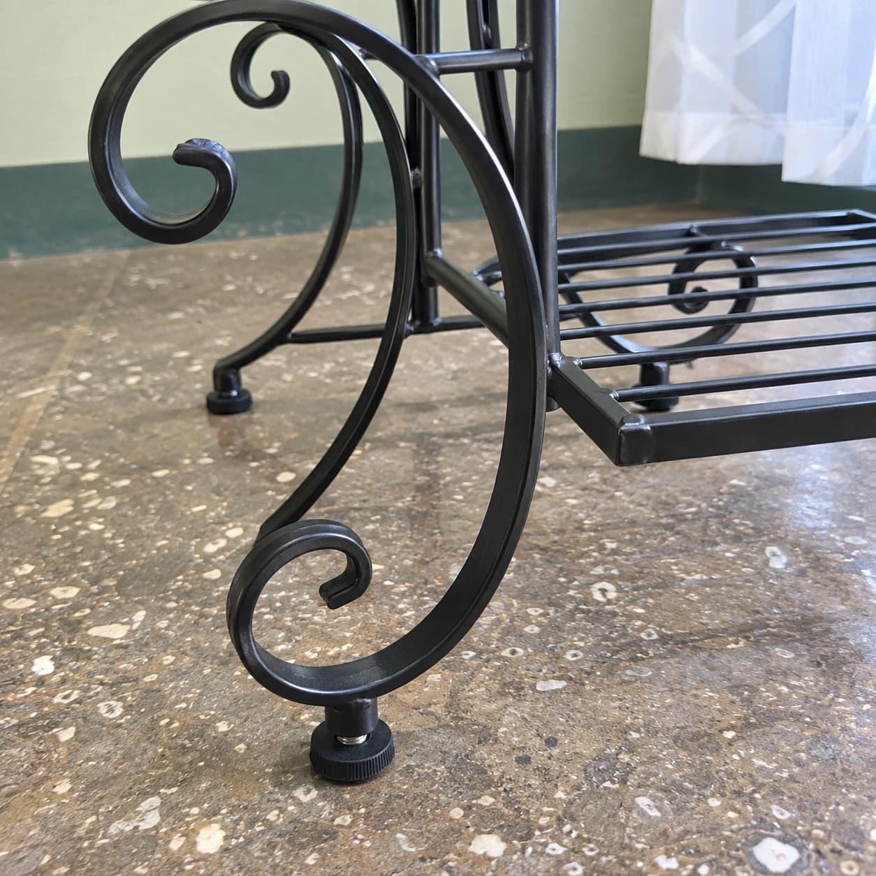 Détail du pied réglable