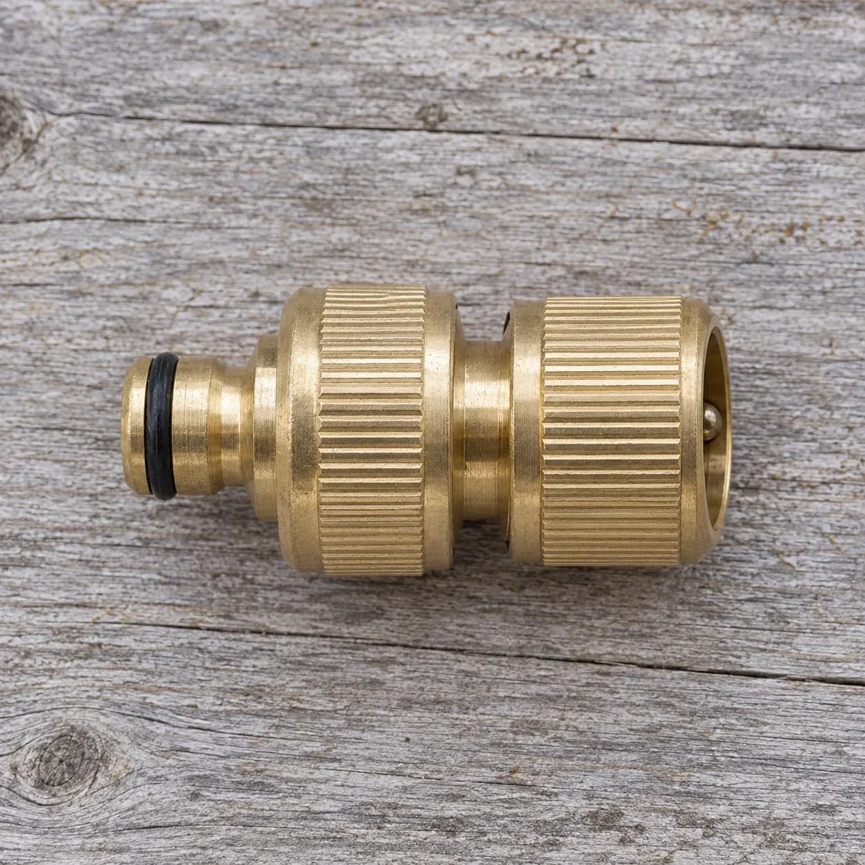 Contenu du colis : un raccord rapide laiton avec arrêt d'eau pour tuyau 19 mm, vendu à l'unité