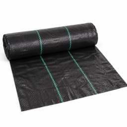Toile de paillage tissée sur fond blanc