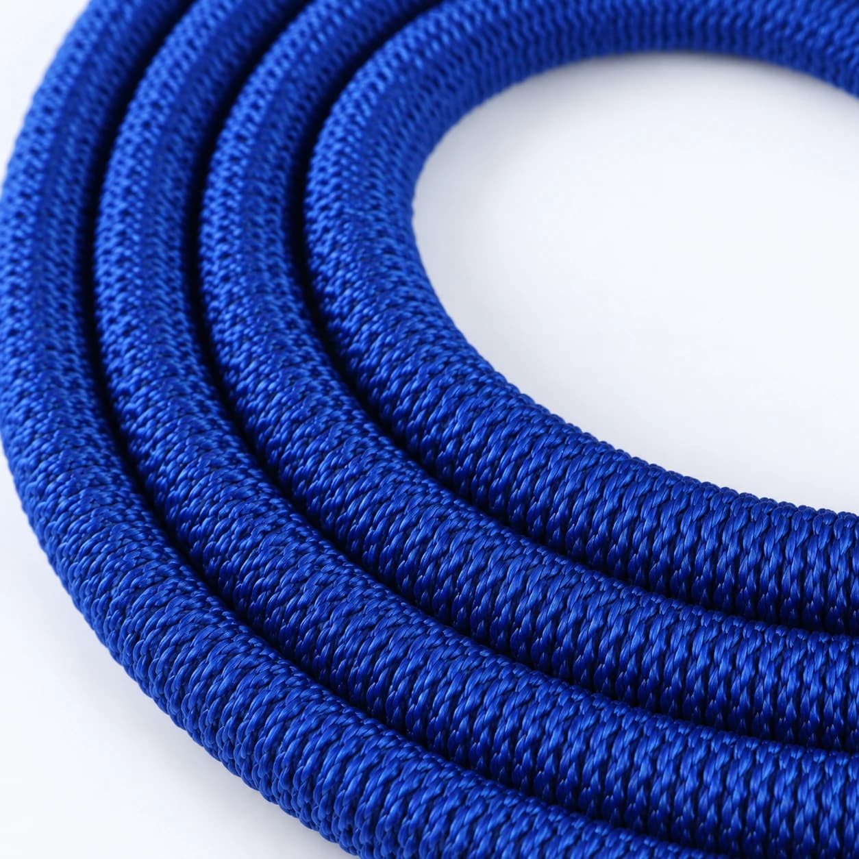 Vue rapprochée de la gaine textile bleue